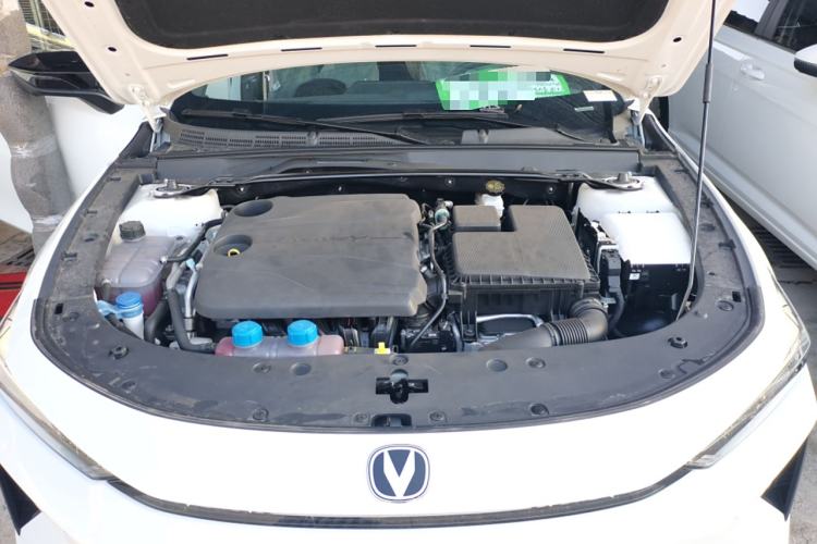Used CHANGAN UNI-V iDD 2024 Blue Whale Smart Electric iDD 136km Luxury Model Engine Bay