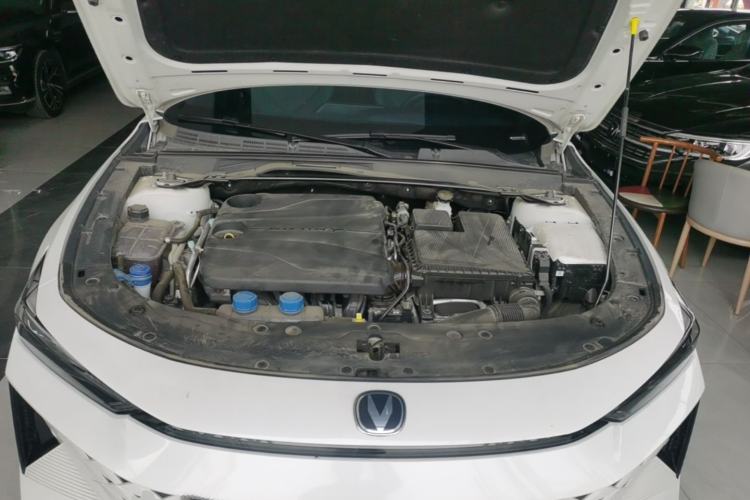 Used CHANGAN UNI-V iDD 2024 Blue Whale Smart Electric iDD 136km Luxury Model Engine Bay