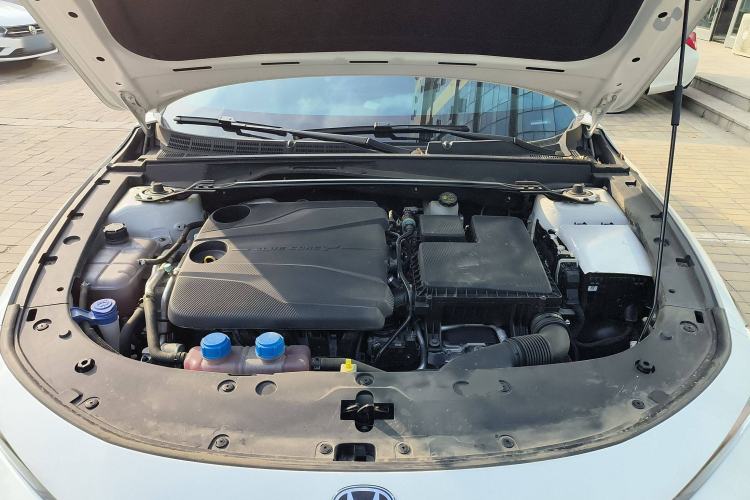 Used CHANGAN UNI-V iDD 2024 Blue Whale Smart Electric iDD 136km ZhiKu Model Engine Bay