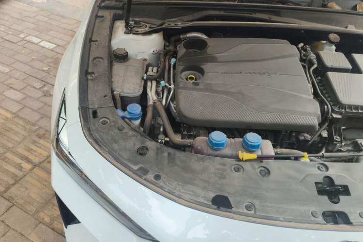 Used CHANGAN UNI-V iDD 2024 Blue Whale Smart Electric iDD 136km Luxury Model Engine Bay Right