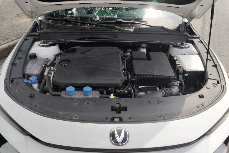 Used CHANGAN UNI-V iDD 2024 Blue Whale Smart Electric iDD 136km Luxury Model Engine Bay