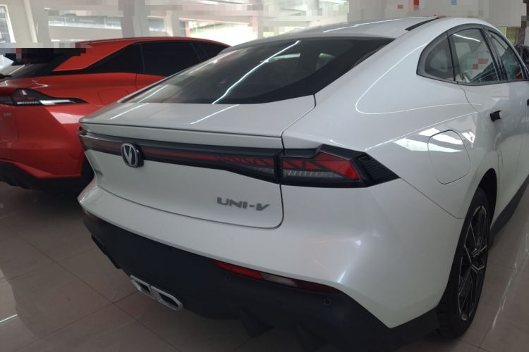 Used CHANGAN UNI-V iDD 2024 Blue Whale Smart Electric iDD 136km Luxury Model Exterior 4