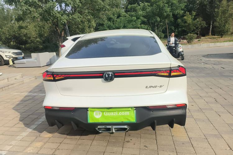 Used CHANGAN UNI-V iDD 2024 Blue Whale Smart Electric iDD 136km ZhiKu Model Exterior 4