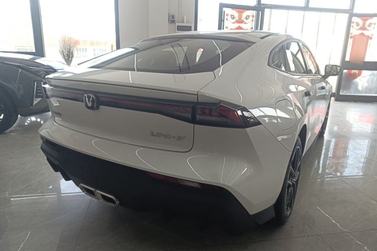 Used CHANGAN UNI-V iDD 2024 Blue Whale Smart Electric iDD 136km ZhiKu Model Exterior 5