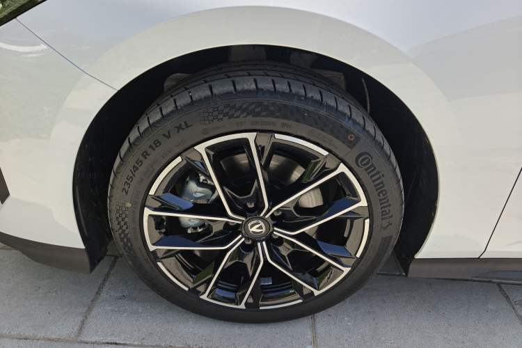 Used CHANGAN UNI-V iDD 2024 Blue Whale Smart Electric iDD 136km Luxury Model Exterior 7