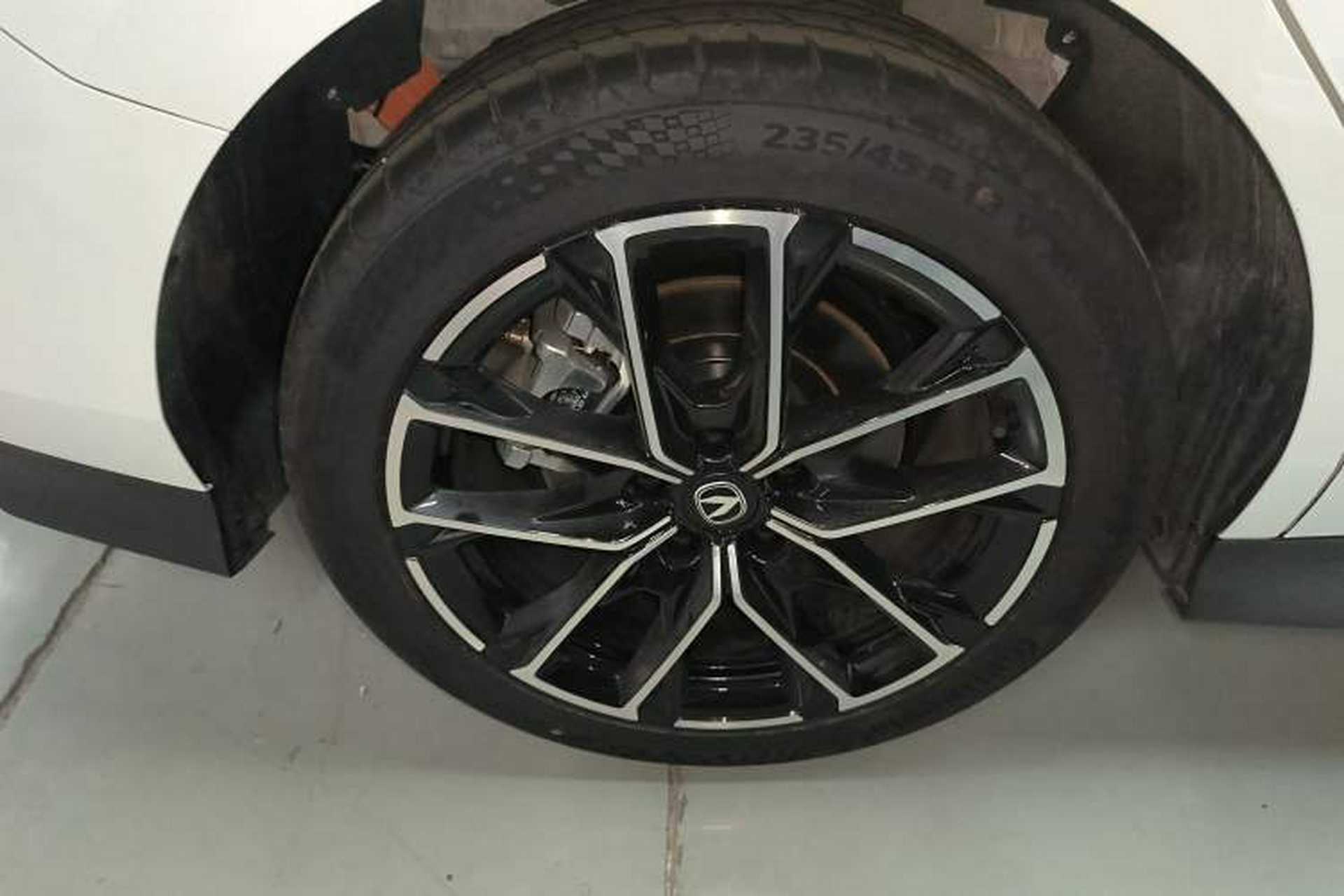 Used CHANGAN UNI-V iDD 2024 Blue Whale Smart Electric iDD 136km Luxury Model Exterior 8