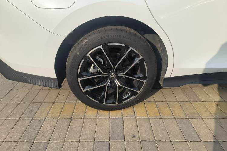 Used CHANGAN UNI-V iDD 2024 Blue Whale Smart Electric iDD 136km ZhiKu Model Exterior 8