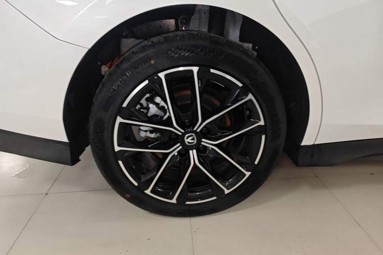 Used CHANGAN UNI-V iDD 2024 Blue Whale Smart Electric iDD 136km Luxury Model Exterior 8