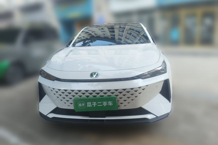 Used CHANGAN UNI-V iDD 2024 Blue Whale Smart Electric iDD 136km Luxury Model Front