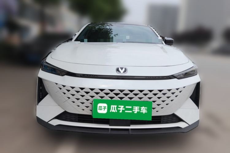 Used CHANGAN UNI-V iDD 2024 Blue Whale Smart Electric iDD 136km Luxury Model Front