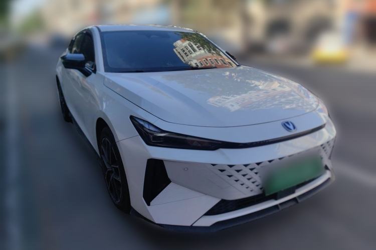 Used CHANGAN UNI-V iDD 2024 Blue Whale Smart Electric iDD 136km ZhiKu Model Front Right 45 Deg