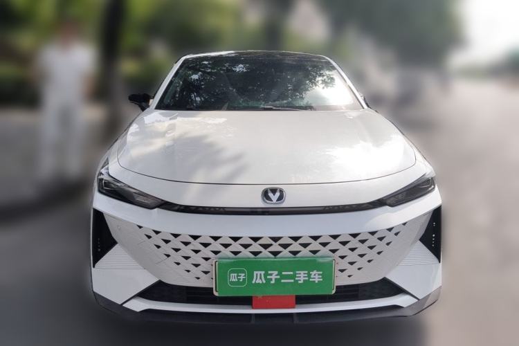 Used CHANGAN UNI-V iDD 2024 Blue Whale Smart Electric iDD 136km Luxury Model Front
