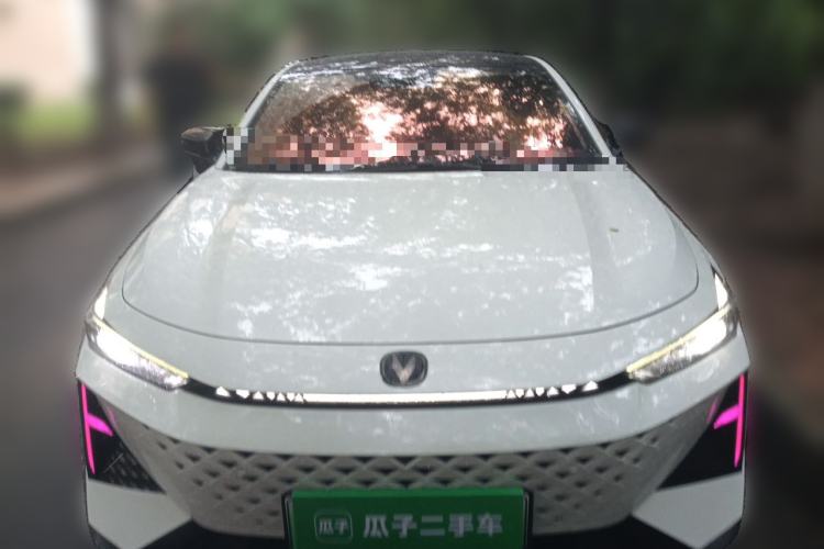 Used CHANGAN UNI-V iDD 2024 Blue Whale Smart Electric iDD 136km Luxury Model Front