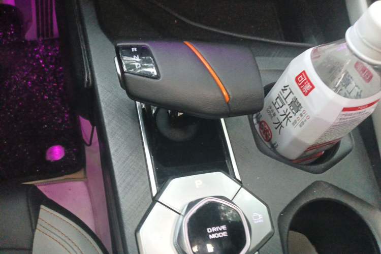 Used CHANGAN UNI-V iDD 2024 Blue Whale Smart Electric iDD 136km Luxury Model Gear Lever