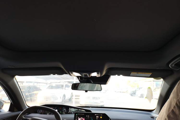 Used CHANGAN UNI-V iDD 2024 Blue Whale Smart Electric iDD 136km Luxury Model Headliner