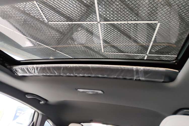 Used CHANGAN UNI-V iDD 2024 Blue Whale Smart Electric iDD 136km ZhiKu Model Headliner