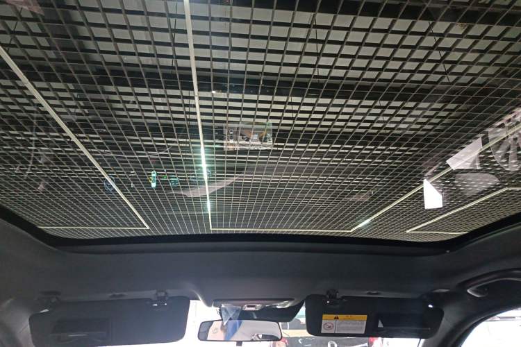 Used CHANGAN UNI-V iDD 2024 Blue Whale Smart Electric iDD 136km Luxury Model Headliner