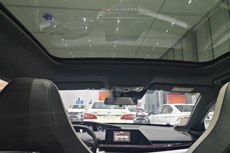 Used CHANGAN UNI-V iDD 2024 Blue Whale Smart Electric iDD 136km Luxury Model Headliner