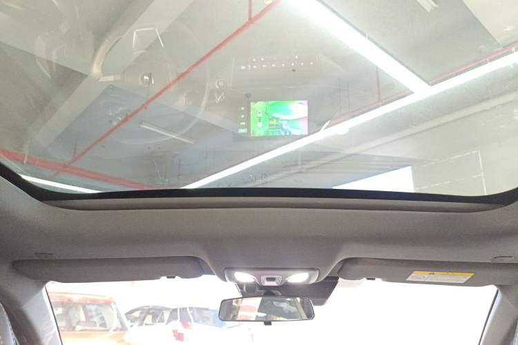 Used CHANGAN UNI-V iDD 2024 Blue Whale Smart Electric iDD 136km Luxury Model Headliner