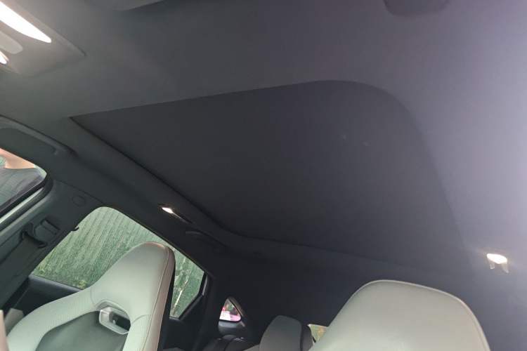 Used CHANGAN UNI-V iDD 2024 Blue Whale Smart Electric iDD 136km Luxury Model Headliner