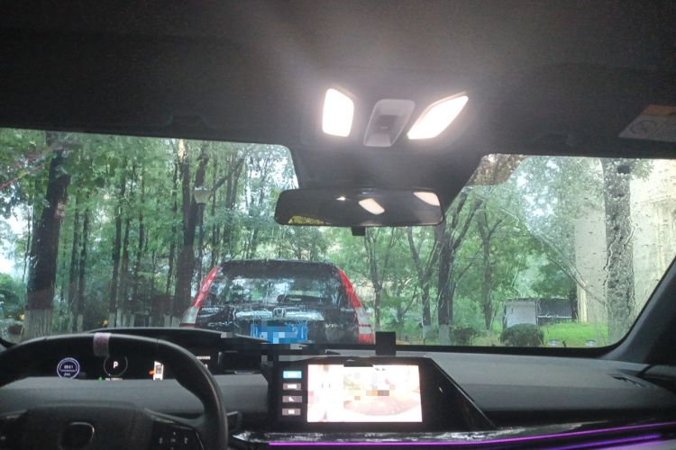 Used CHANGAN UNI-V iDD 2024 Blue Whale Smart Electric iDD 136km Luxury Model Headliner
