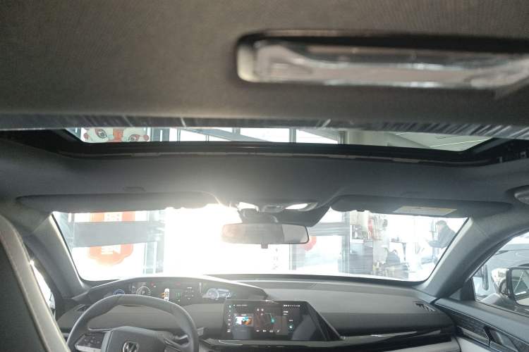 Used CHANGAN UNI-V iDD 2024 Blue Whale Smart Electric iDD 136km ZhiKu Model Headliner