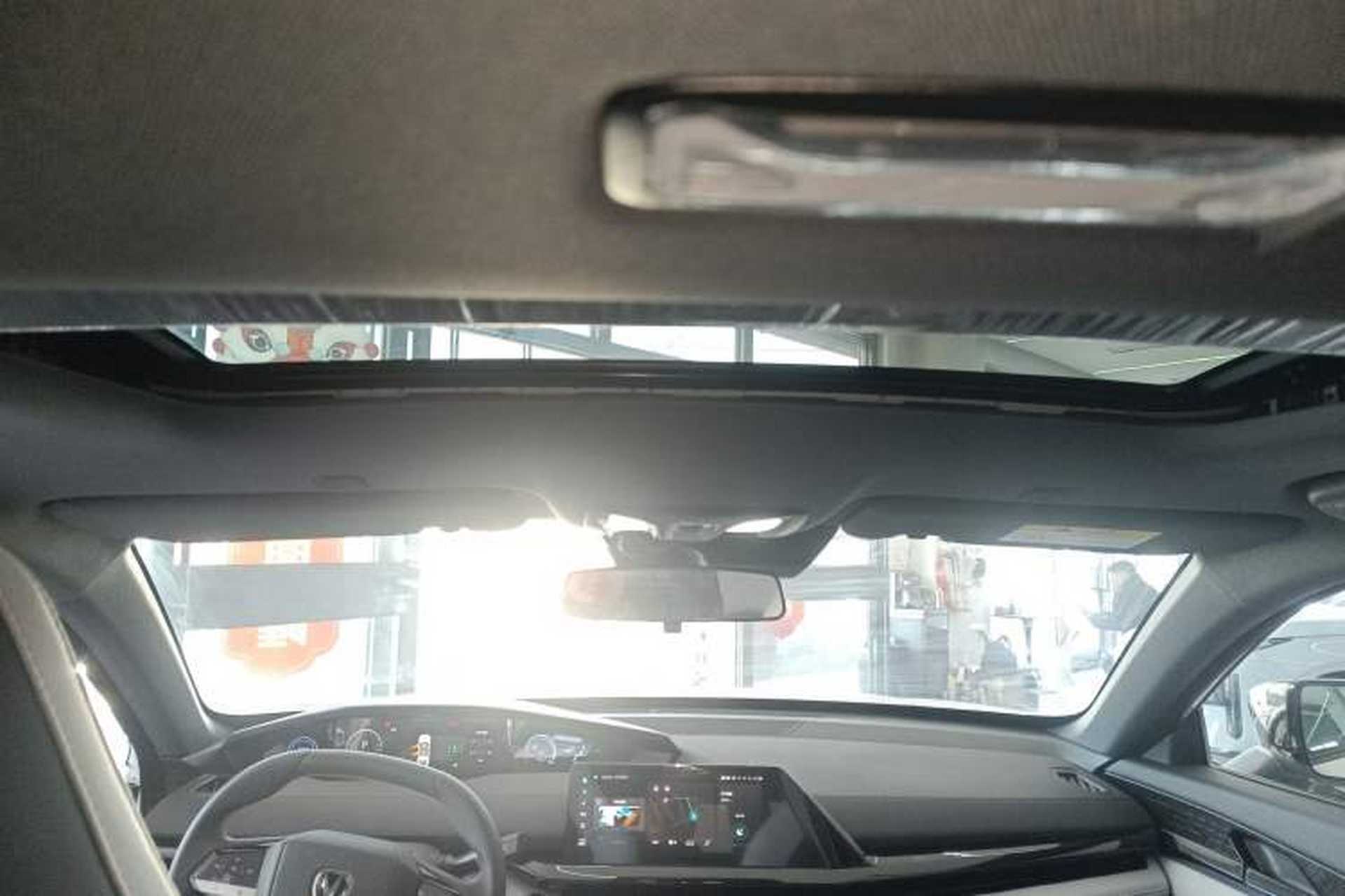 Used CHANGAN UNI-V iDD 2024 Blue Whale Smart Electric iDD 136km ZhiKu Model Headliner