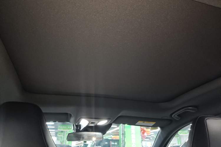 Used CHANGAN UNI-V iDD 2024 Blue Whale Smart Electric iDD 136km Luxury Model Headliner
