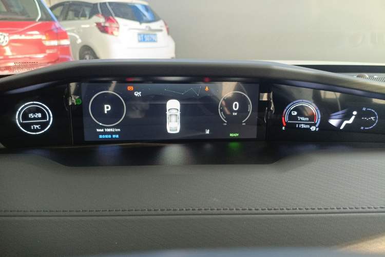 Used CHANGAN UNI-V iDD 2024 Blue Whale Smart Electric iDD 136km Luxury Model Instrument Cluster