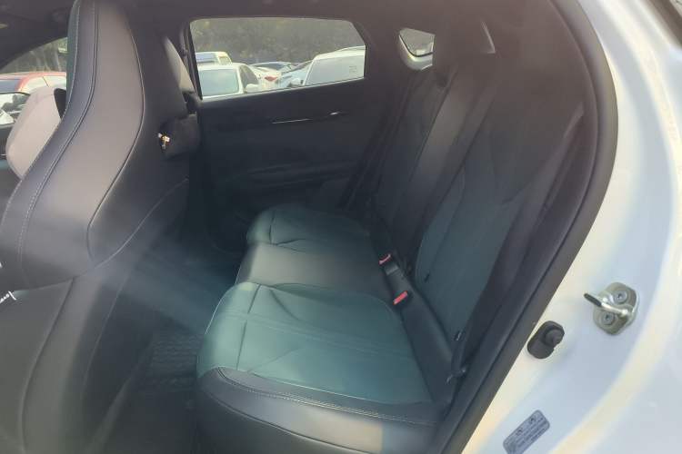 Used CHANGAN UNI-V iDD 2024 Blue Whale Smart Electric iDD 136km ZhiKu Model Interior 4