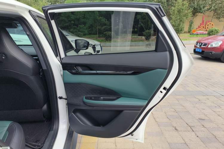 Used CHANGAN UNI-V iDD 2024 Blue Whale Smart Electric iDD 136km ZhiKu Model Interior 6