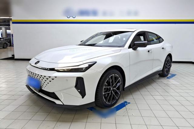 Used CHANGAN UNI-V iDD 2024 Blue Whale Smart Electric iDD 136km ZhiKu Model