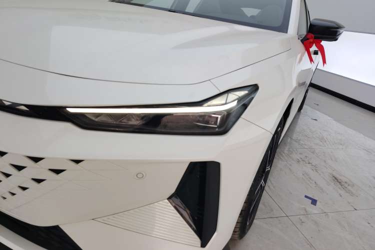 Used CHANGAN UNI-V iDD 2024 Blue Whale Smart Electric iDD 136km Luxury Model Left Front Headlight