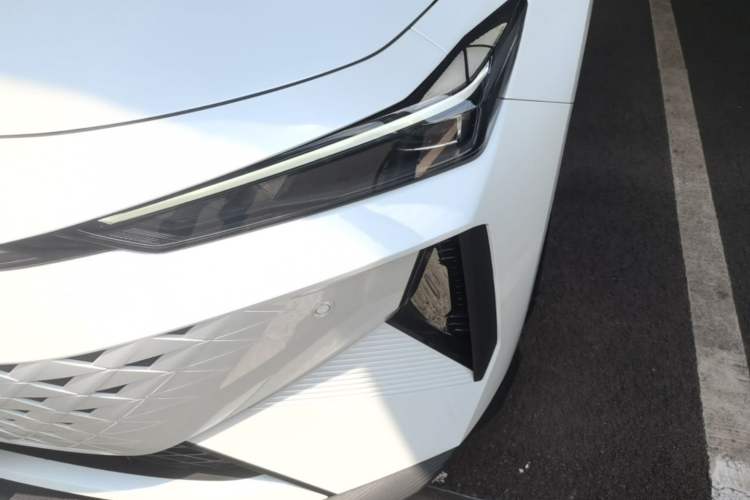 Used CHANGAN UNI-V iDD 2024 Blue Whale Smart Electric iDD 136km ZhiKu Model Left Front Headlight