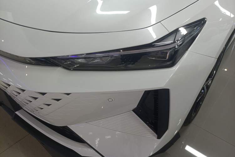 Used CHANGAN UNI-V iDD 2024 Blue Whale Smart Electric iDD 136km ZhiKu Model Left Front Headlight