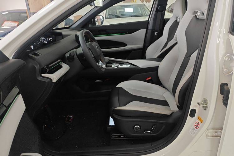 Used CHANGAN UNI-V iDD 2024 Blue Whale Smart Electric iDD 136km Luxury Model Left Front Seat