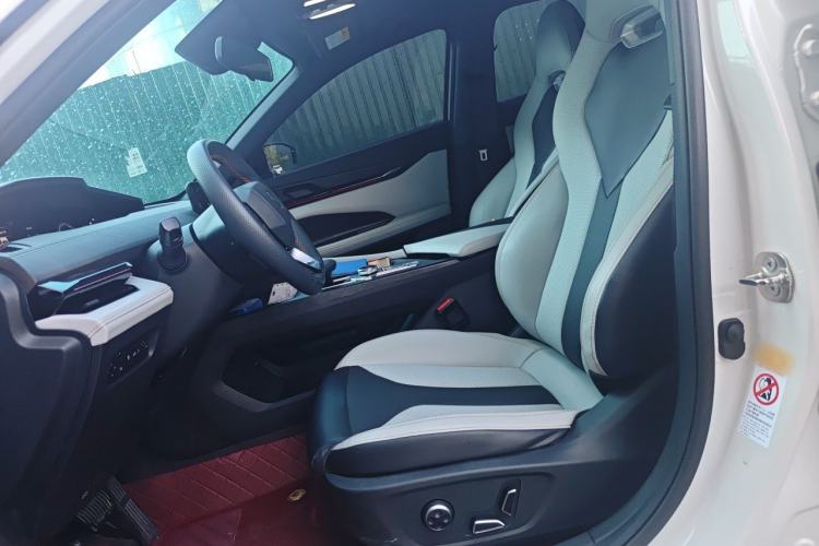 Used CHANGAN UNI-V iDD 2024 Blue Whale Smart Electric iDD 136km Luxury Model Left Front Seat