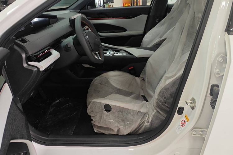 Used CHANGAN UNI-V iDD 2024 Blue Whale Smart Electric iDD 136km Luxury Model Left Front Seat