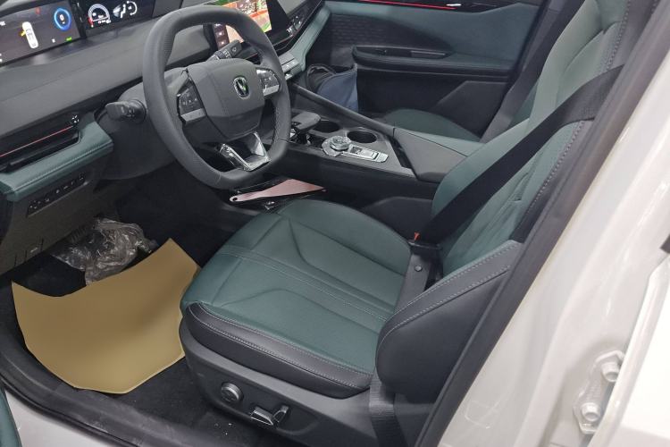 Used CHANGAN UNI-V iDD 2024 Blue Whale Smart Electric iDD 136km Luxury Model Left Front Seat
