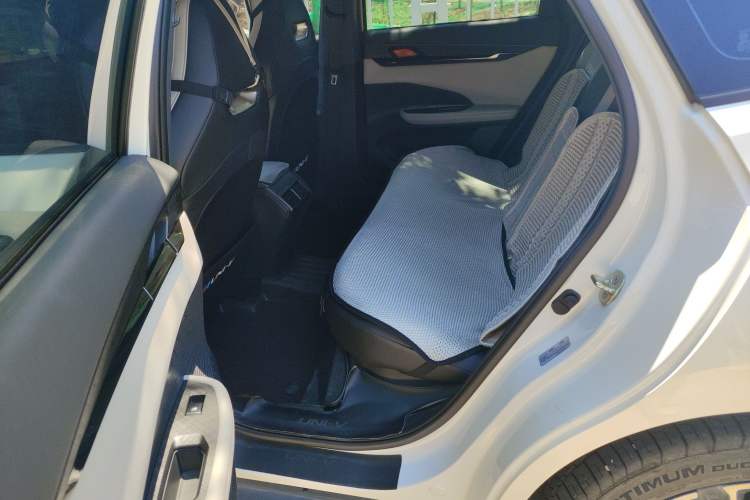 Used CHANGAN UNI-V iDD 2024 Blue Whale Smart Electric iDD 136km ZhiKu Model Left Rear Seat