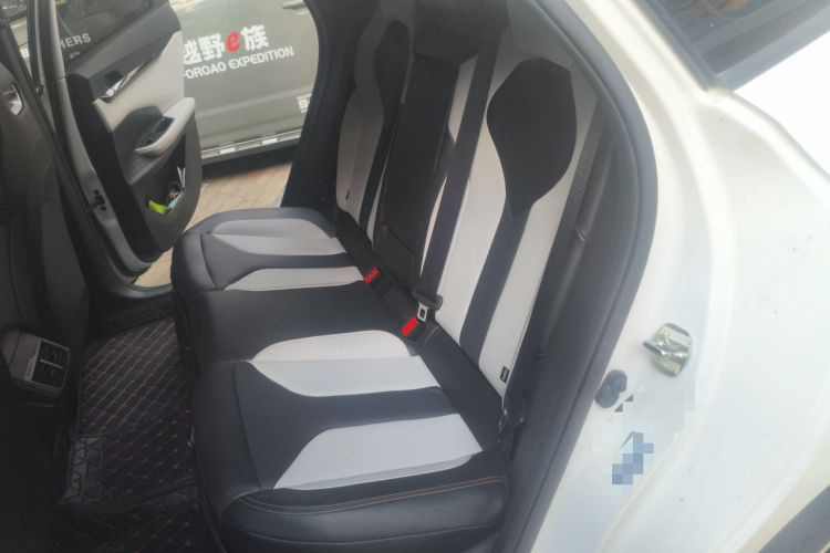 Used CHANGAN UNI-V iDD 2024 Blue Whale Smart Electric iDD 136km Luxury Model Left Rear Seat