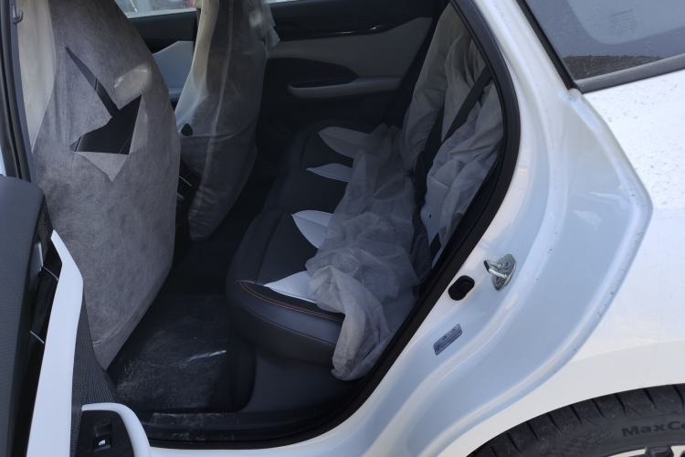 Used CHANGAN UNI-V iDD 2024 Blue Whale Smart Electric iDD 136km Luxury Model Left Rear Seat