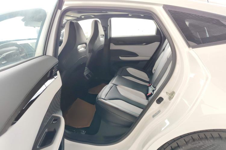 Used CHANGAN UNI-V iDD 2024 Blue Whale Smart Electric iDD 136km ZhiKu Model Left Rear Seat