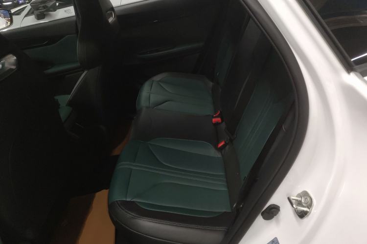 Used CHANGAN UNI-V iDD 2024 Blue Whale Smart Electric iDD 136km ZhiKu Model Left Rear Seat
