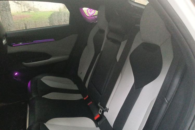 Used CHANGAN UNI-V iDD 2024 Blue Whale Smart Electric iDD 136km Luxury Model Left Rear Seat