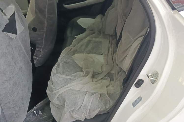Used CHANGAN UNI-V iDD 2024 Blue Whale Smart Electric iDD 136km Luxury Model Left Rear Seat