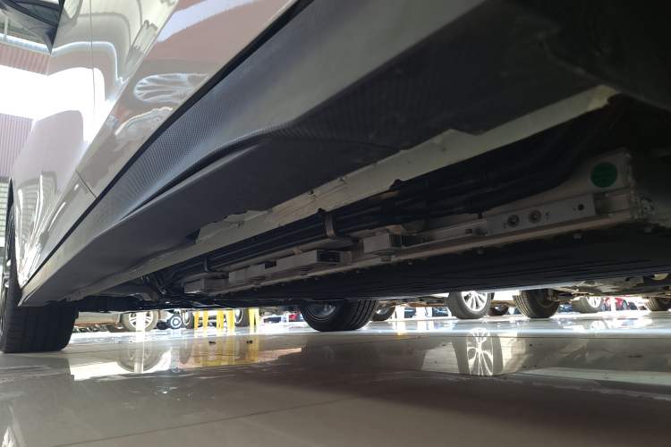Used CHANGAN UNI-V iDD 2024 Blue Whale Smart Electric iDD 136km Luxury Model Left Side Sill