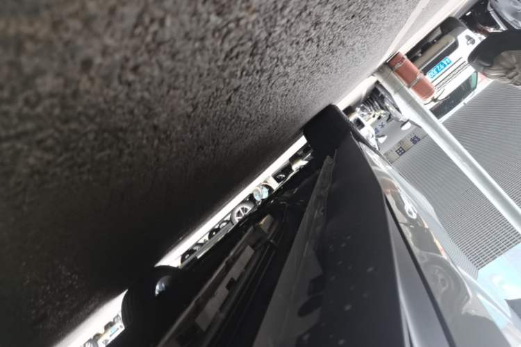 Used CHANGAN UNI-V iDD 2024 Blue Whale Smart Electric iDD 136km ZhiKu Model Left Side Sill
