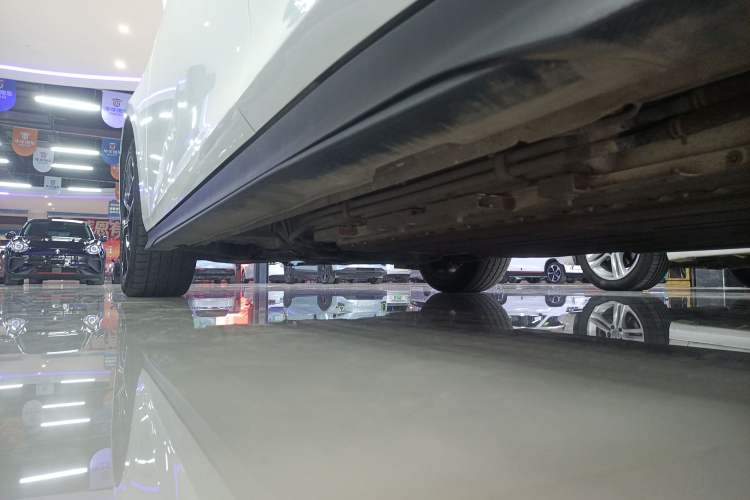 Used CHANGAN UNI-V iDD 2024 Blue Whale Smart Electric iDD 136km ZhiKu Model Left Side Sill
