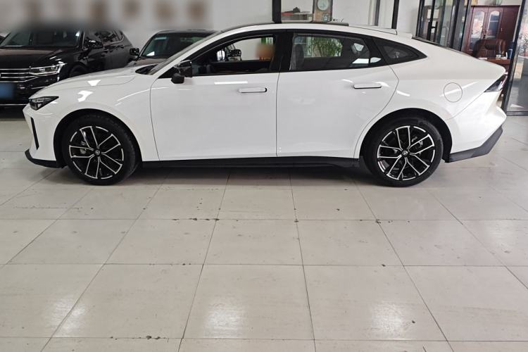 Used CHANGAN UNI-V iDD 2024 Blue Whale Smart Electric iDD 136km Luxury Model Left Side